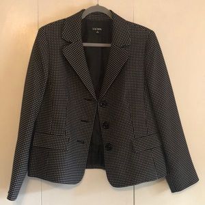 Le Suit Separates. Stylish classic blazer with fine white speckles. Size 14
